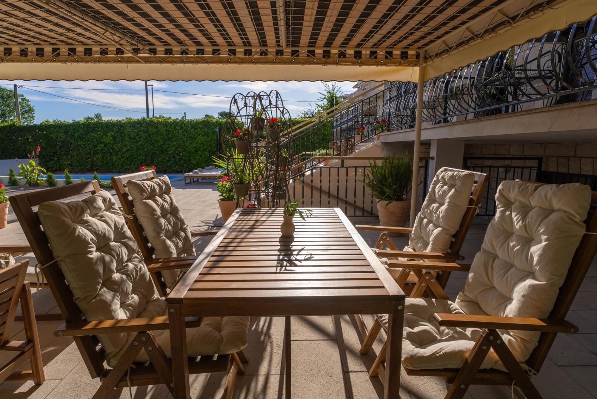 Storge Boutique Bed & Breakfast Omiš Zewnętrze zdjęcie