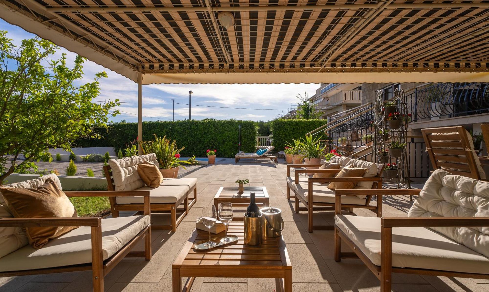 Storge Boutique Bed & Breakfast Omiš Zewnętrze zdjęcie